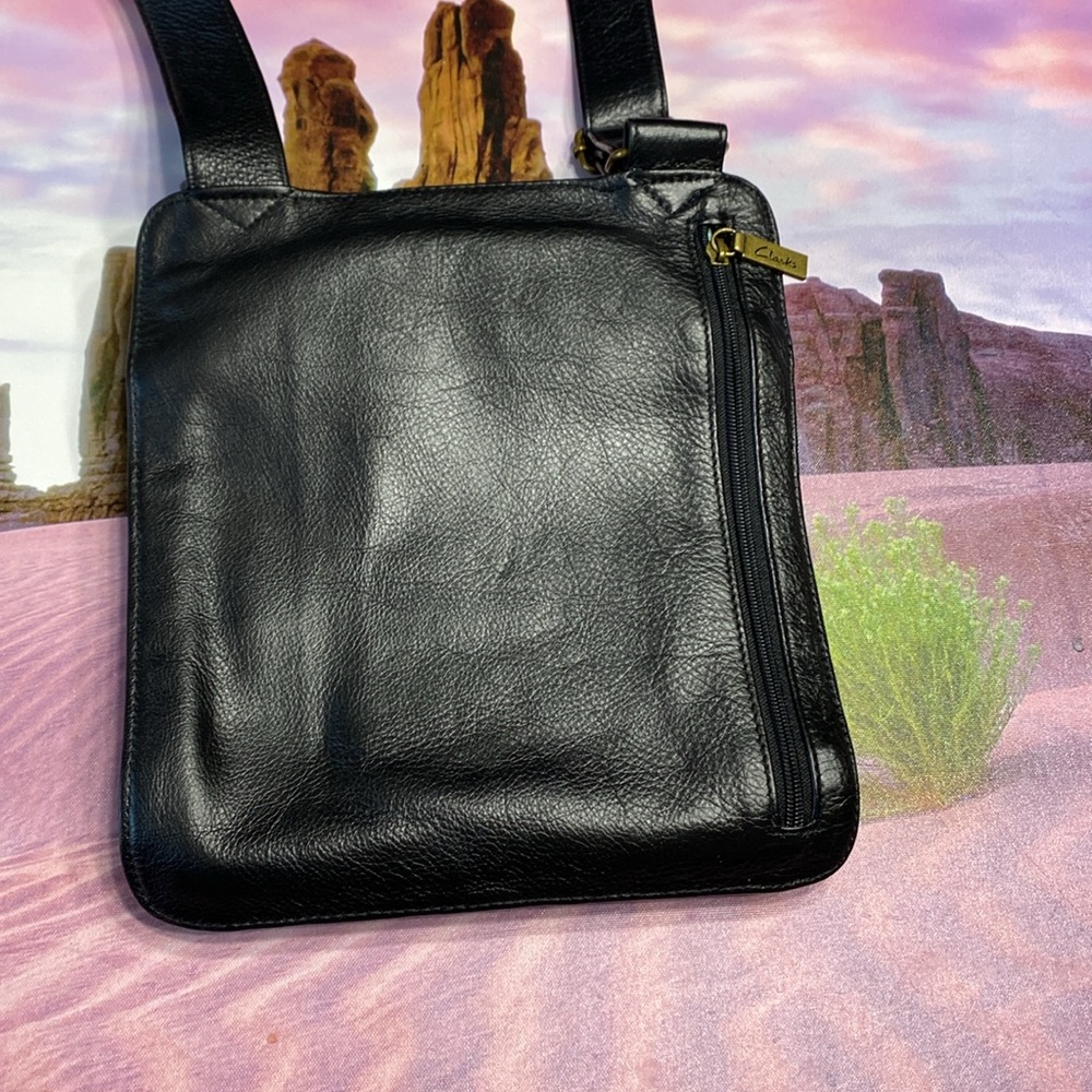 🖤🩵Unisex Clarks Crossbody Genuine Leather bag. - Picture 3 of 11